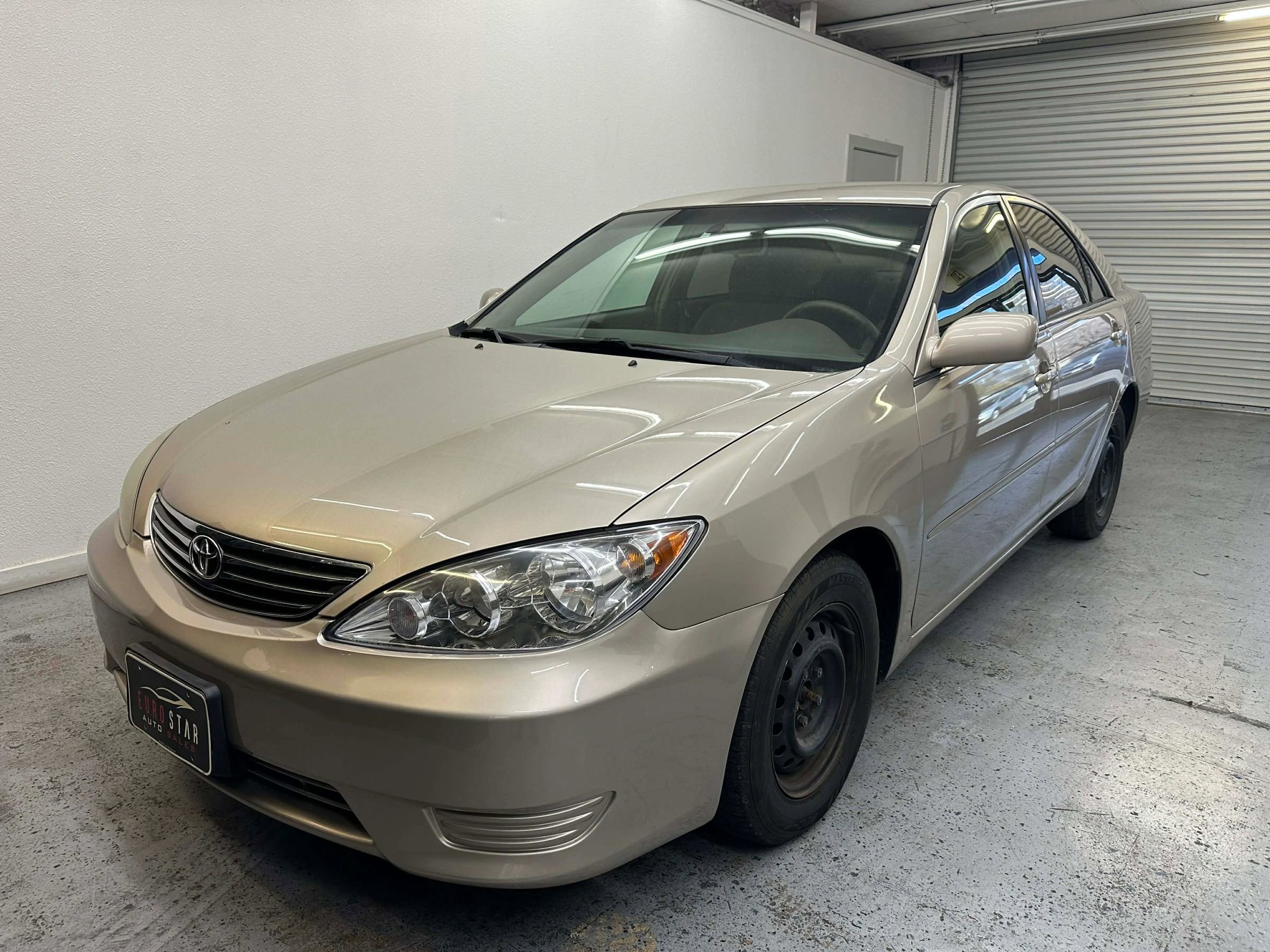 Used 2005 Toyota Camry LE image 33