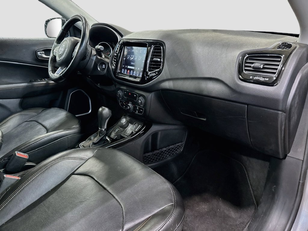 Used 2020 Jeep Compass Limited w/ Luxury Seat Group AWD/4WD image 30