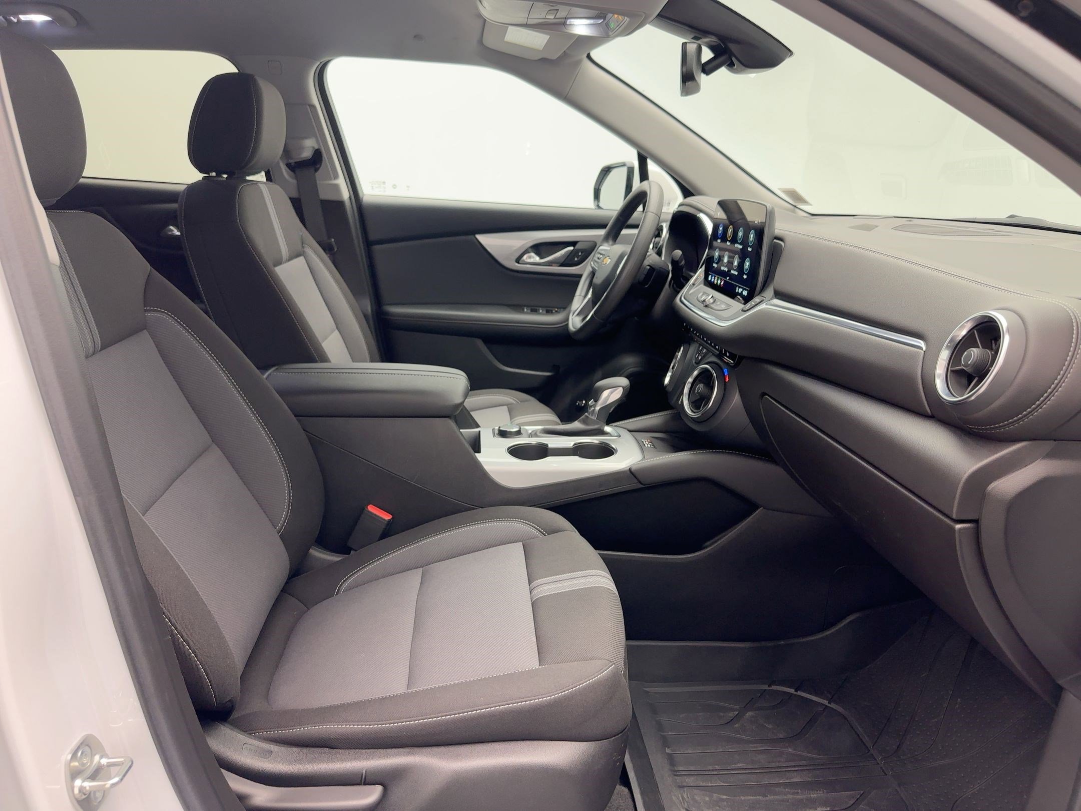 Certified 2024 Chevrolet Blazer LT w/ Convenience Package image 30