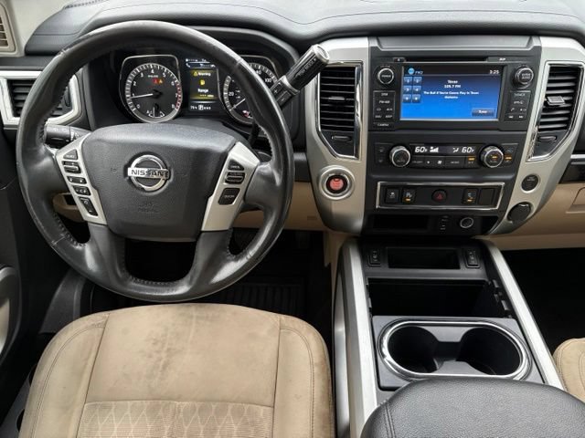 Used 2017 Nissan Titan SV RWD image 3