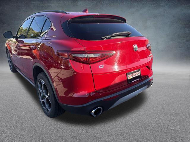 Used 2018 Alfa Romeo Stelvio Sport w/ Quick Order Package 22J Sport AWD/4WD image 10