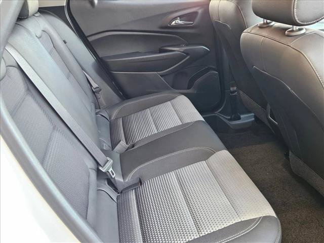 Used 2024 Chevrolet Trax LT w/ Driver Confidence Package FWD image 19