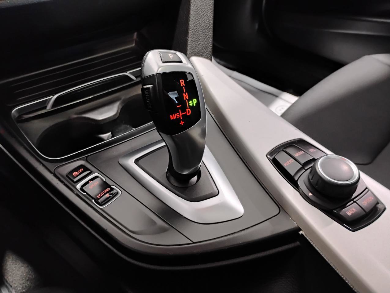 Used 2017 BMW 320i Sedan image 86