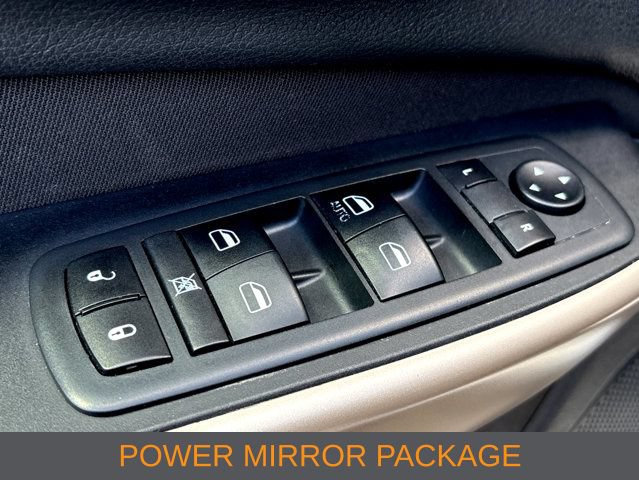 Used 2018 Jeep Cherokee Latitude w/ Altitude Package FWD image 3