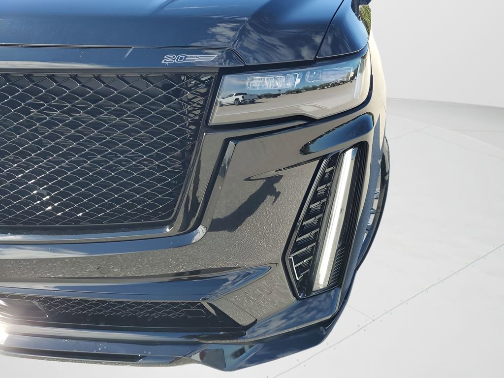 Used 2024 Cadillac Escalade ESV V image 16