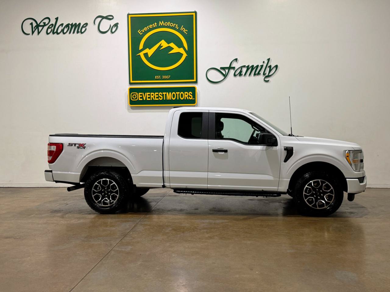 Used 2022 Ford F150 XL w/ STX Appearance Package AWD/4WD image 9