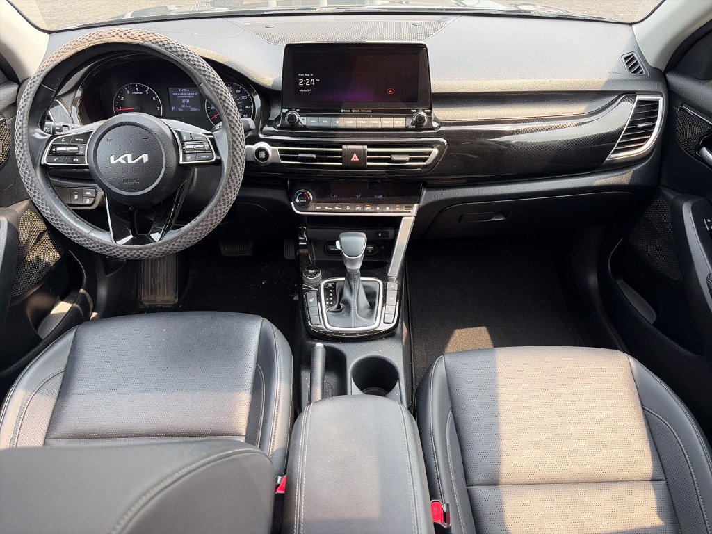 Used 2023 Kia Seltos EX AWD/4WD image 11