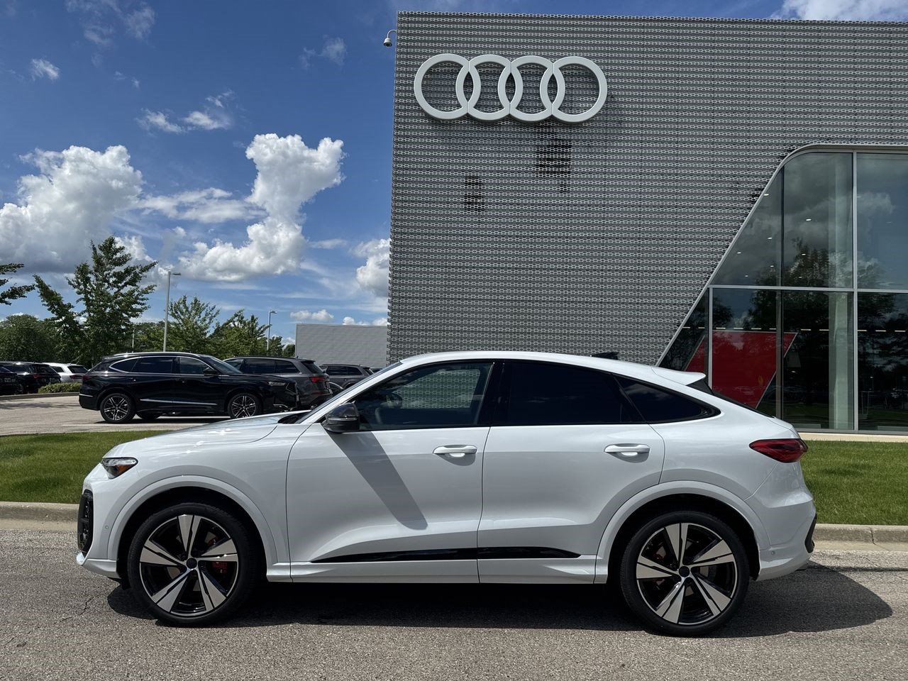 New 2026 Audi SQ5 Premium Plus AWD/4WD image 29