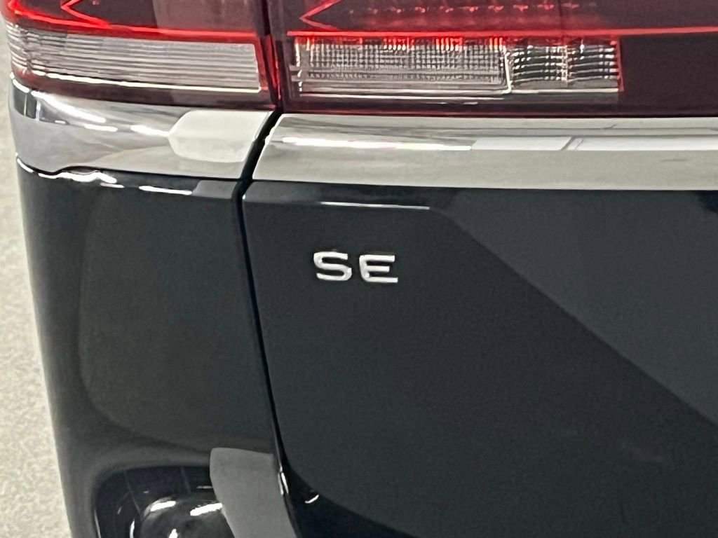 Used 2025 Volkswagen Atlas SE w/ Panoramic Sunroof Package image 38