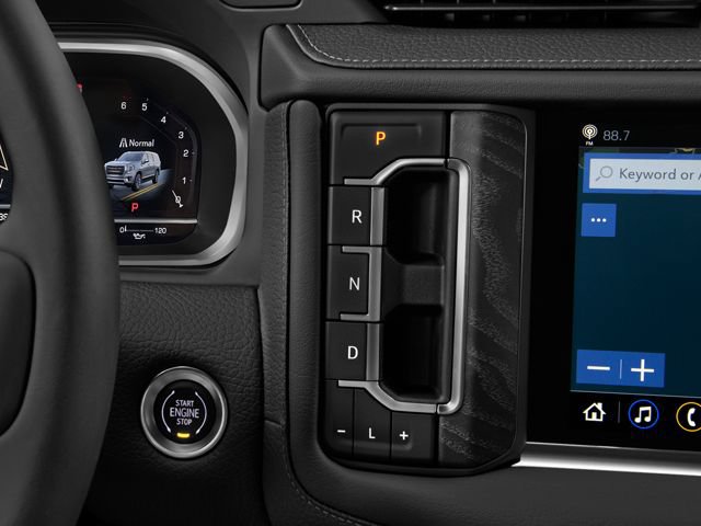 Used 2024 GMC Yukon XL Denali w/ Advanced Technology Package AWD/4WD image 9
