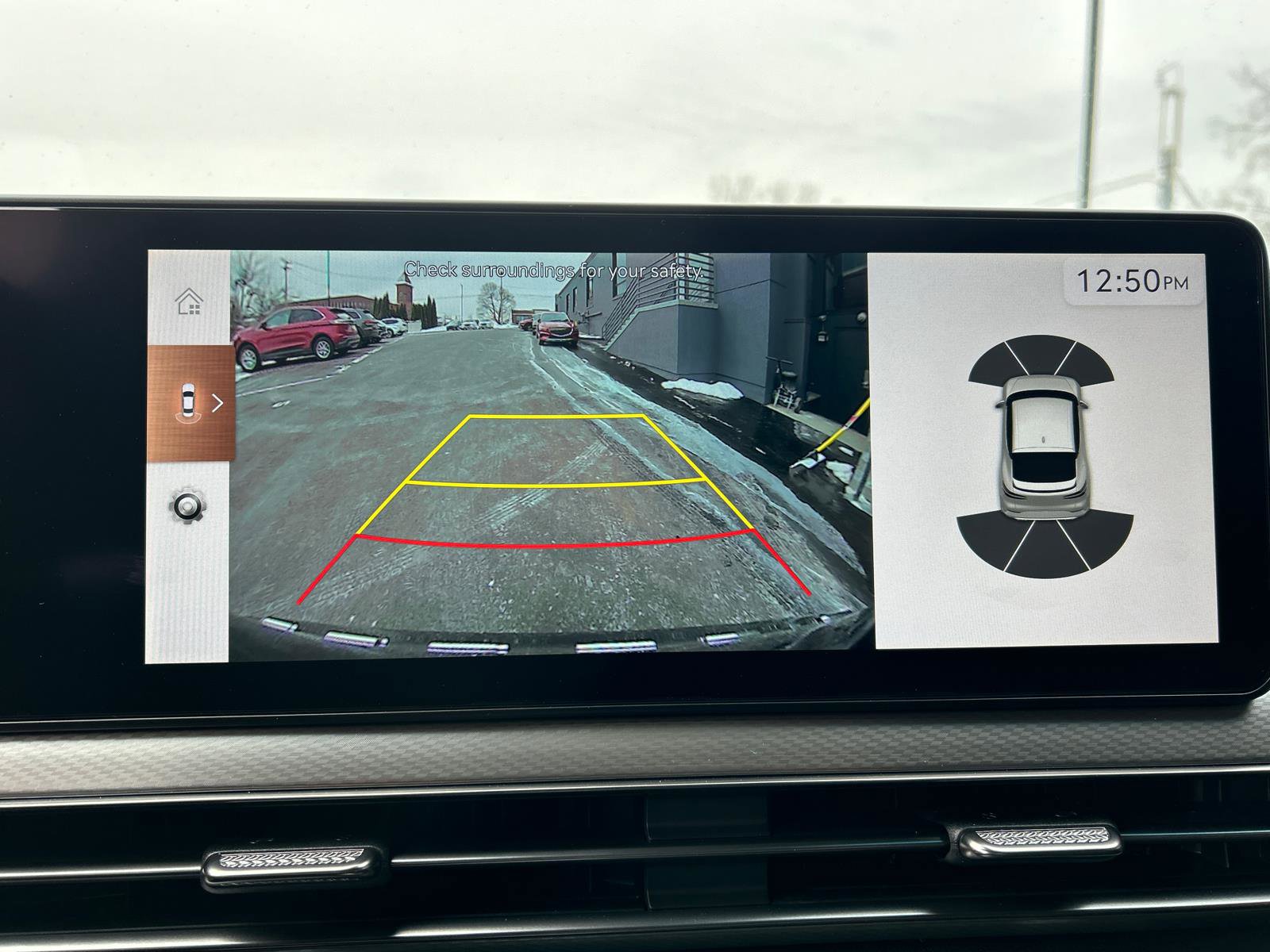 New 2025 Genesis GV60 Advanced image 17