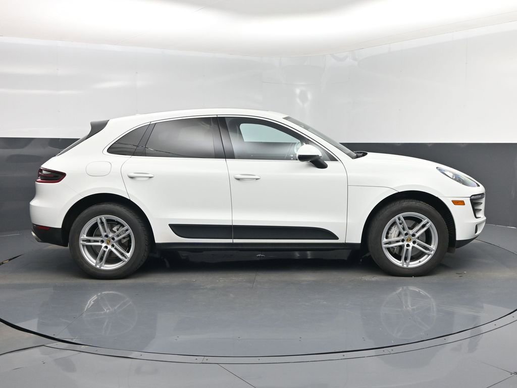 Used 2017 Porsche Macan S AWD/4WD image 2