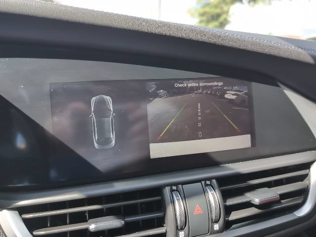 Used 2024 Alfa Romeo Giulia Veloce RWD image 17