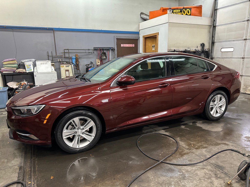 Used 2019 Buick Regal Preferred image 1