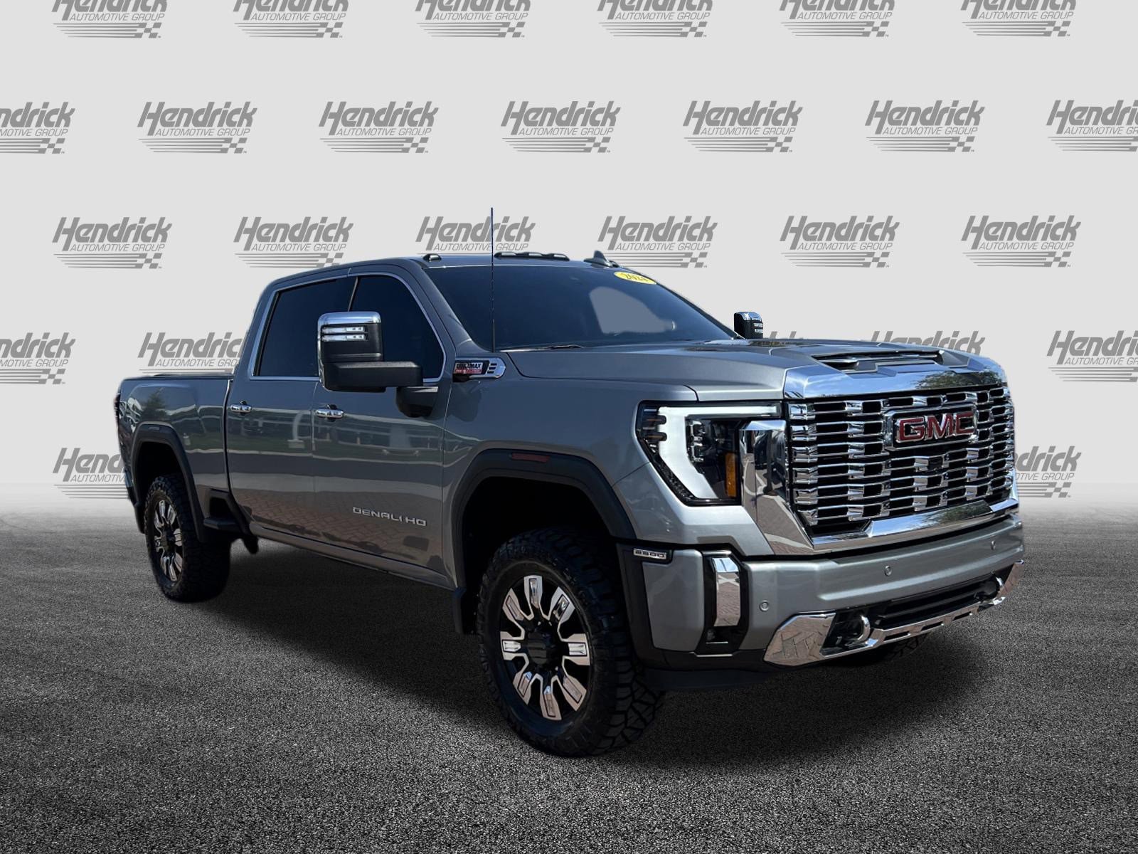 Used 2024 GMC Sierra 2500 Denali w/ Denali Reserve Package image 2