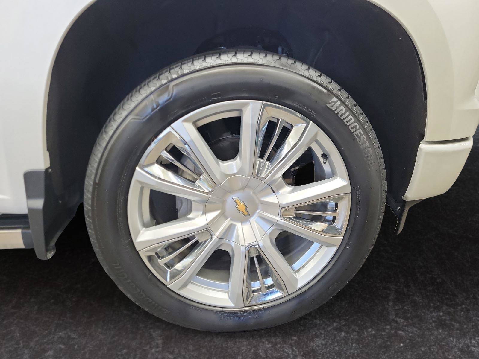 Used 2024 Chevrolet Silverado 1500 High Country w/ High Country Premium Package image 29