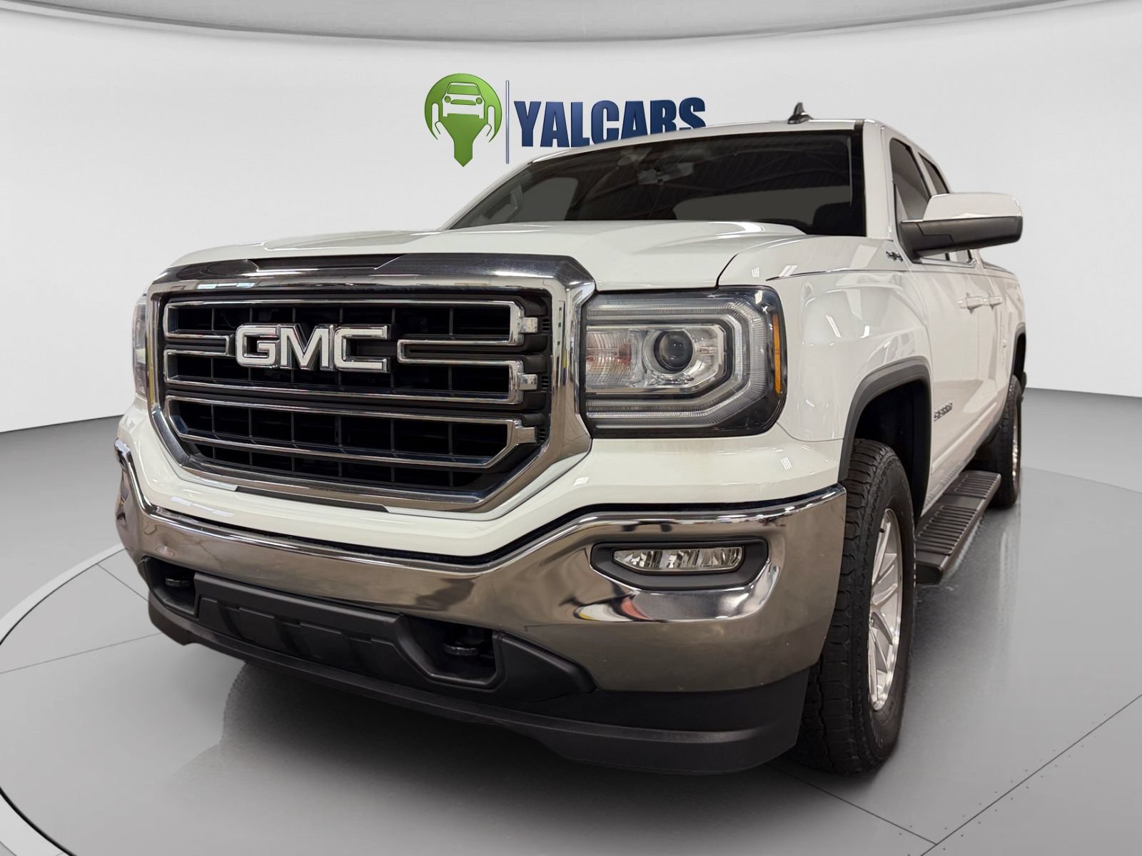 Used 2018 GMC Sierra 1500 SLE w/ SLE Value Package AWD/4WD image 9