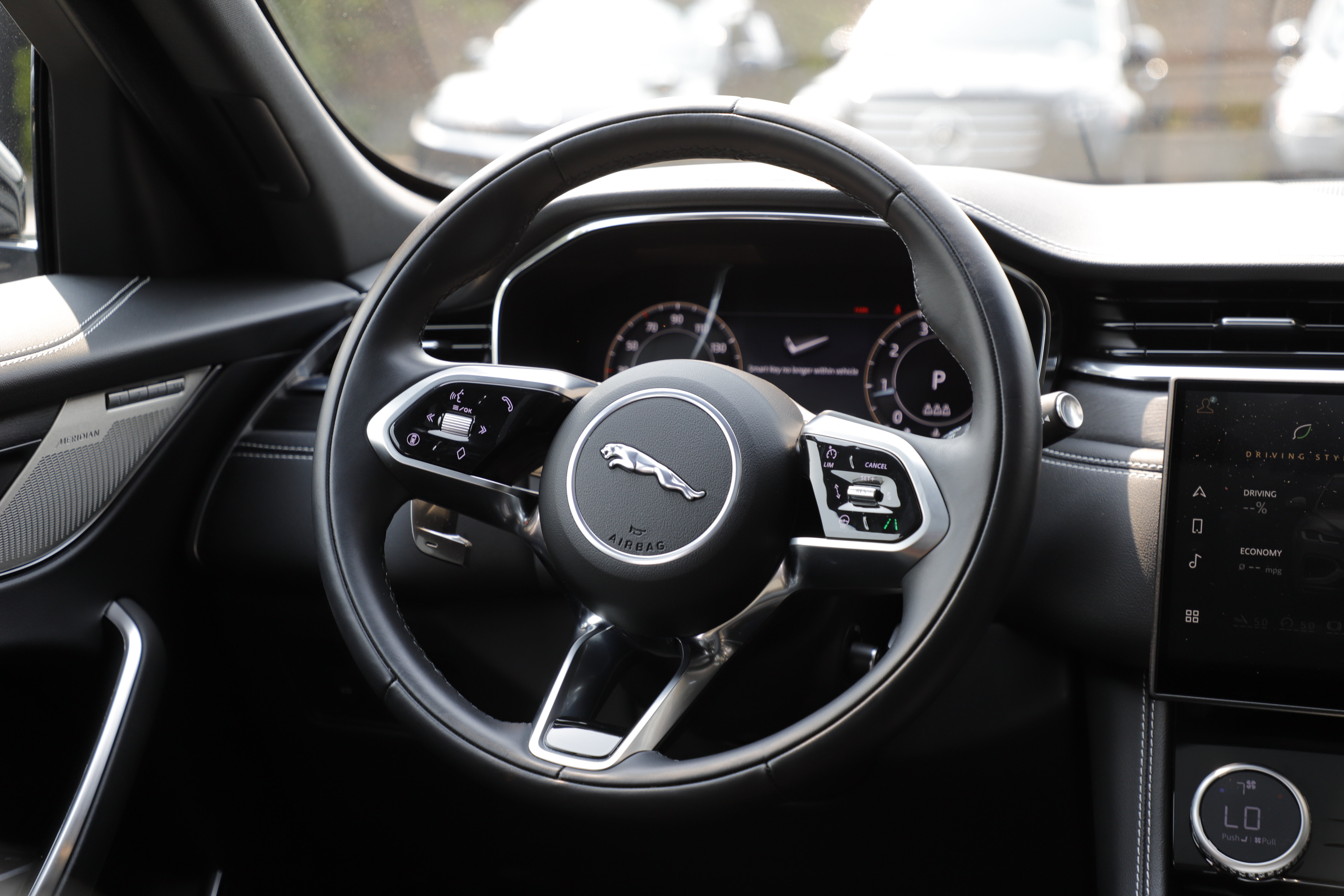 Certified 2025 Jaguar F-PACE R-Dynamic S AWD/4WD image 14