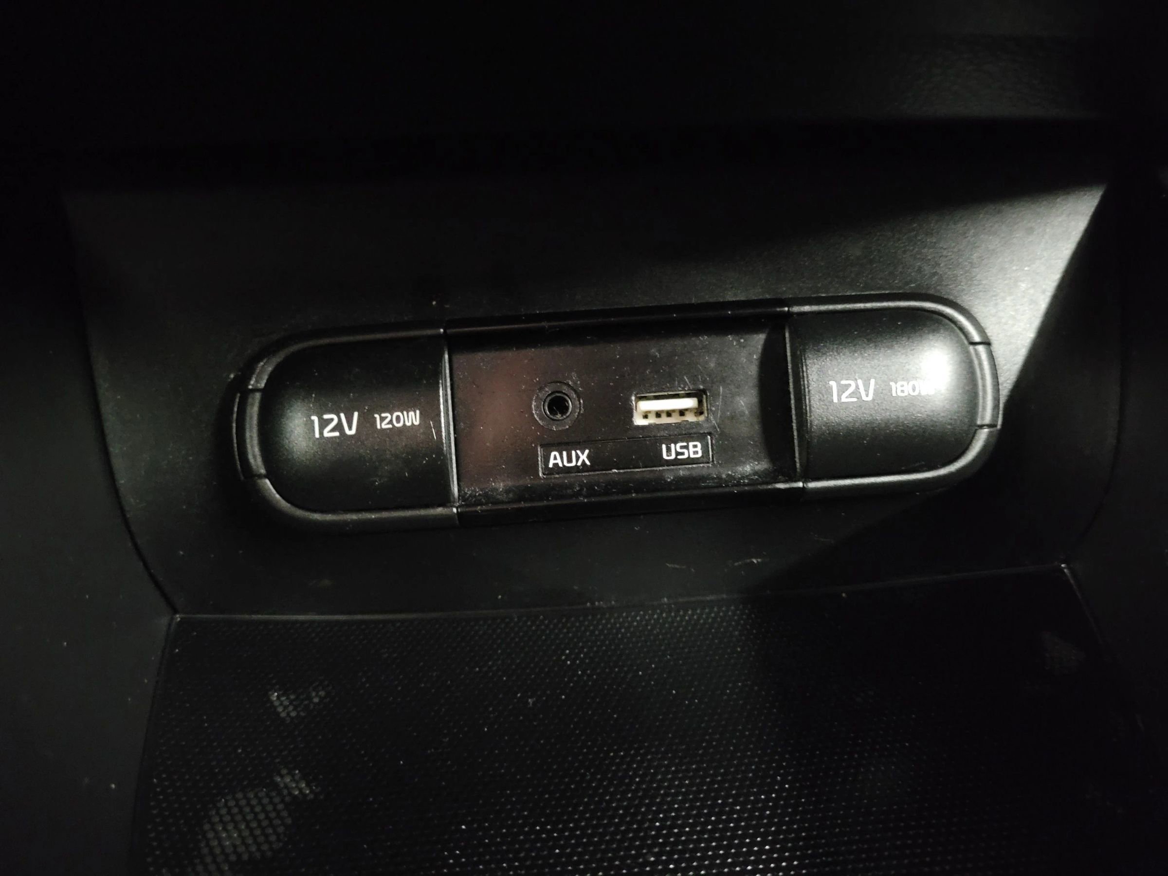 Used 2018 Kia Soul + image 34