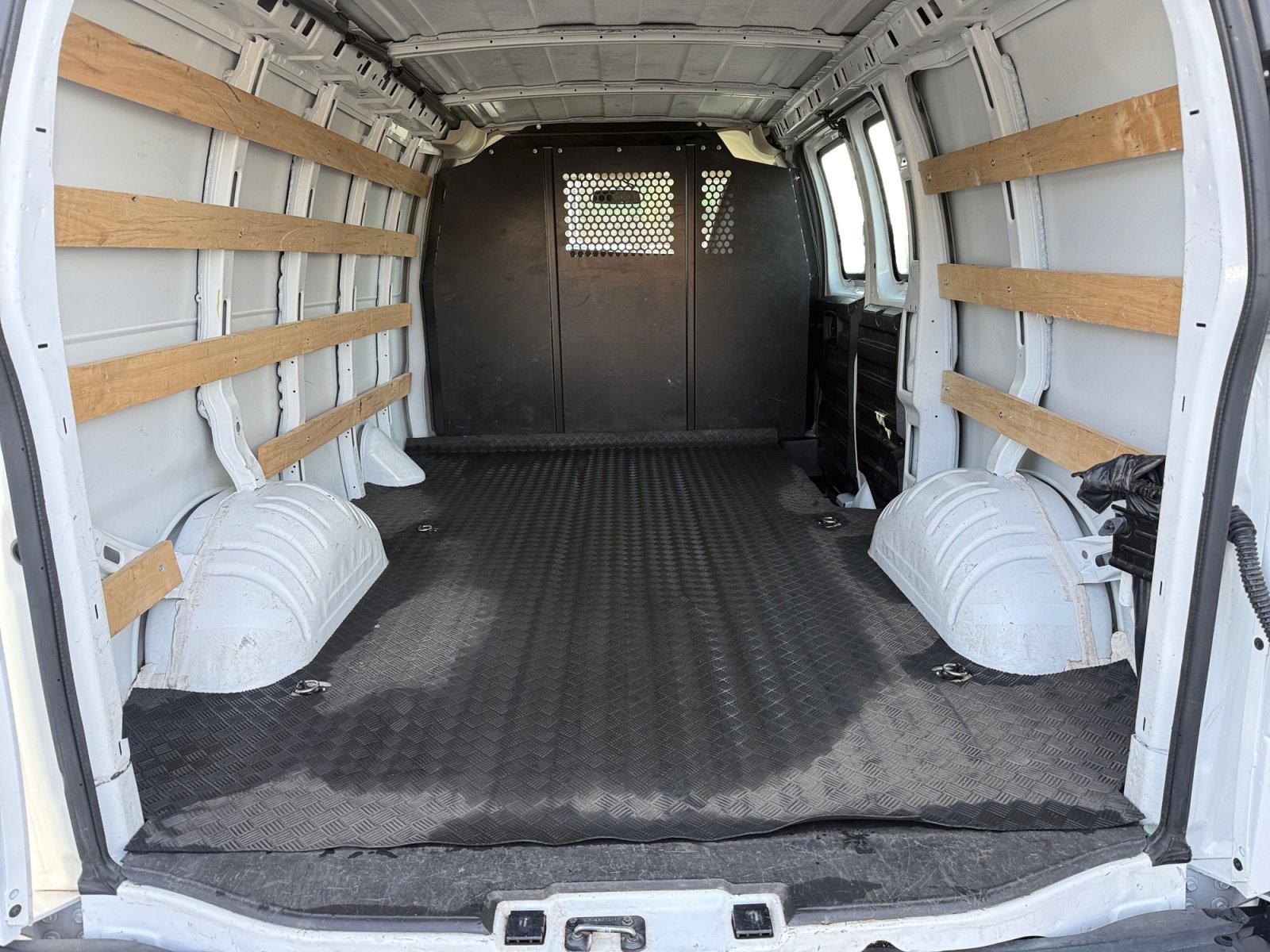 Used 2024 Chevrolet Express 2500 w/ Driver Convenience Package image 16