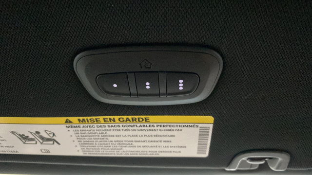 Used 2025 Chrysler Pacifica Select AWD/4WD image 36