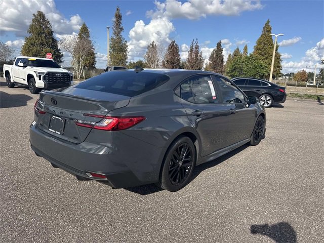 Used 2025 Toyota Camry SE image 4