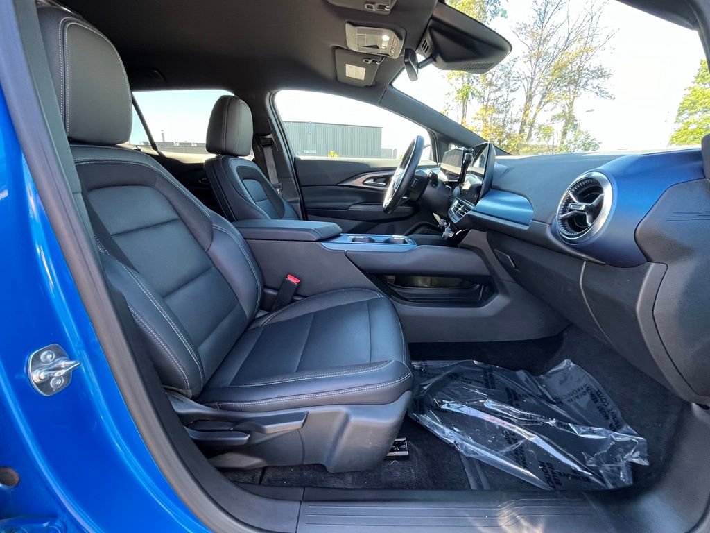 Certified 2024 Chevrolet Equinox EV LT FWD image 21