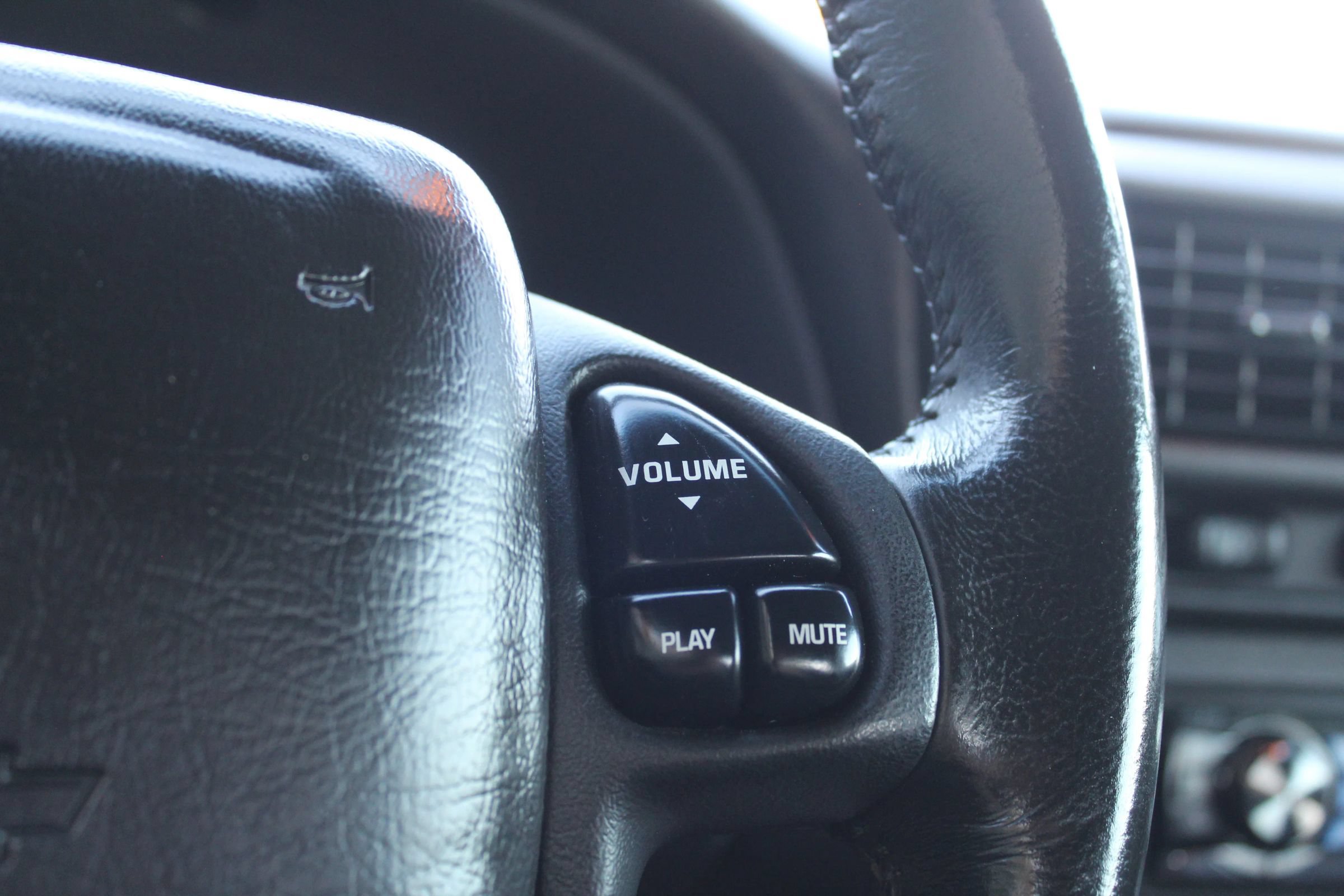 Used 2000 Chevrolet Camaro Z28 RWD image 22