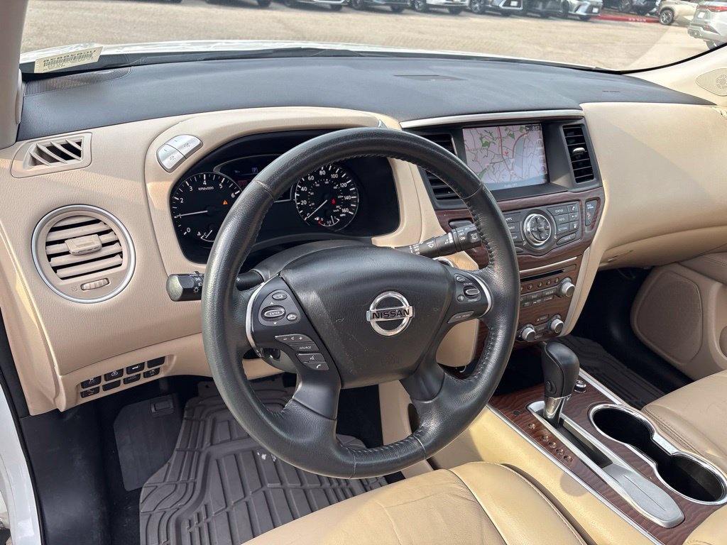 Used 2018 Nissan Pathfinder Platinum FWD image 13