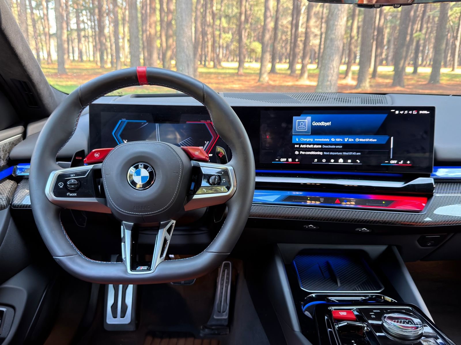 Used 2025 BMW M5 w/ Carbon Package AWD/4WD image 3