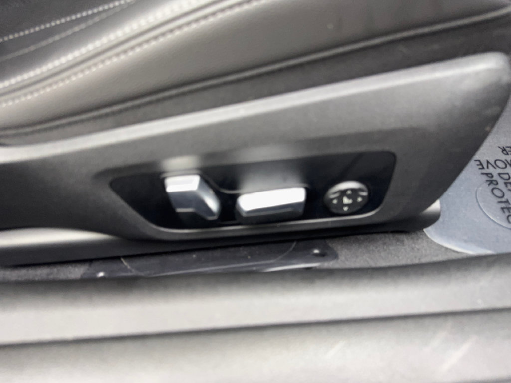 Used 2024 BMW 430i Coupe w/ Premium Package RWD image 45