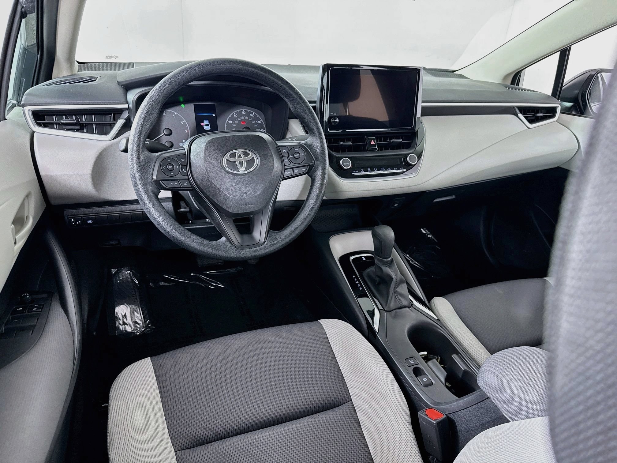 Certified 2024 Toyota Corolla LE FWD image 18