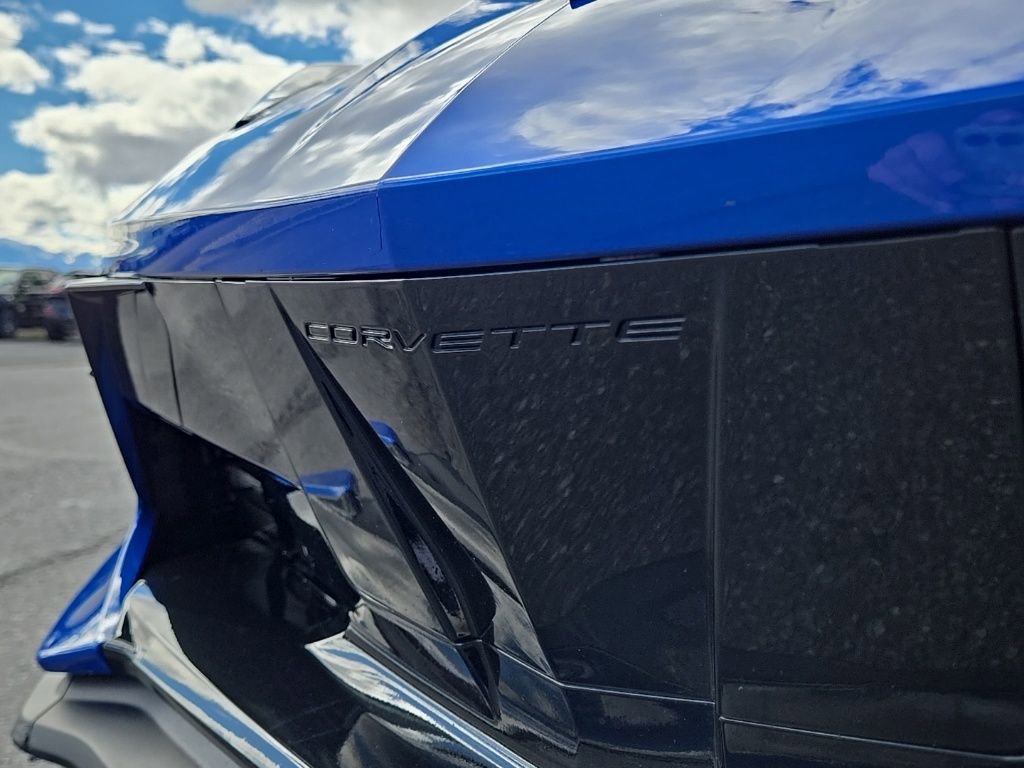 Used 2020 Chevrolet Corvette Stingray Coupe w/ Z51 Performance Package image 11