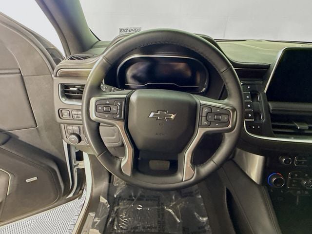 Used 2024 Chevrolet Tahoe Z71 w/ Luxury Package AWD/4WD image 14