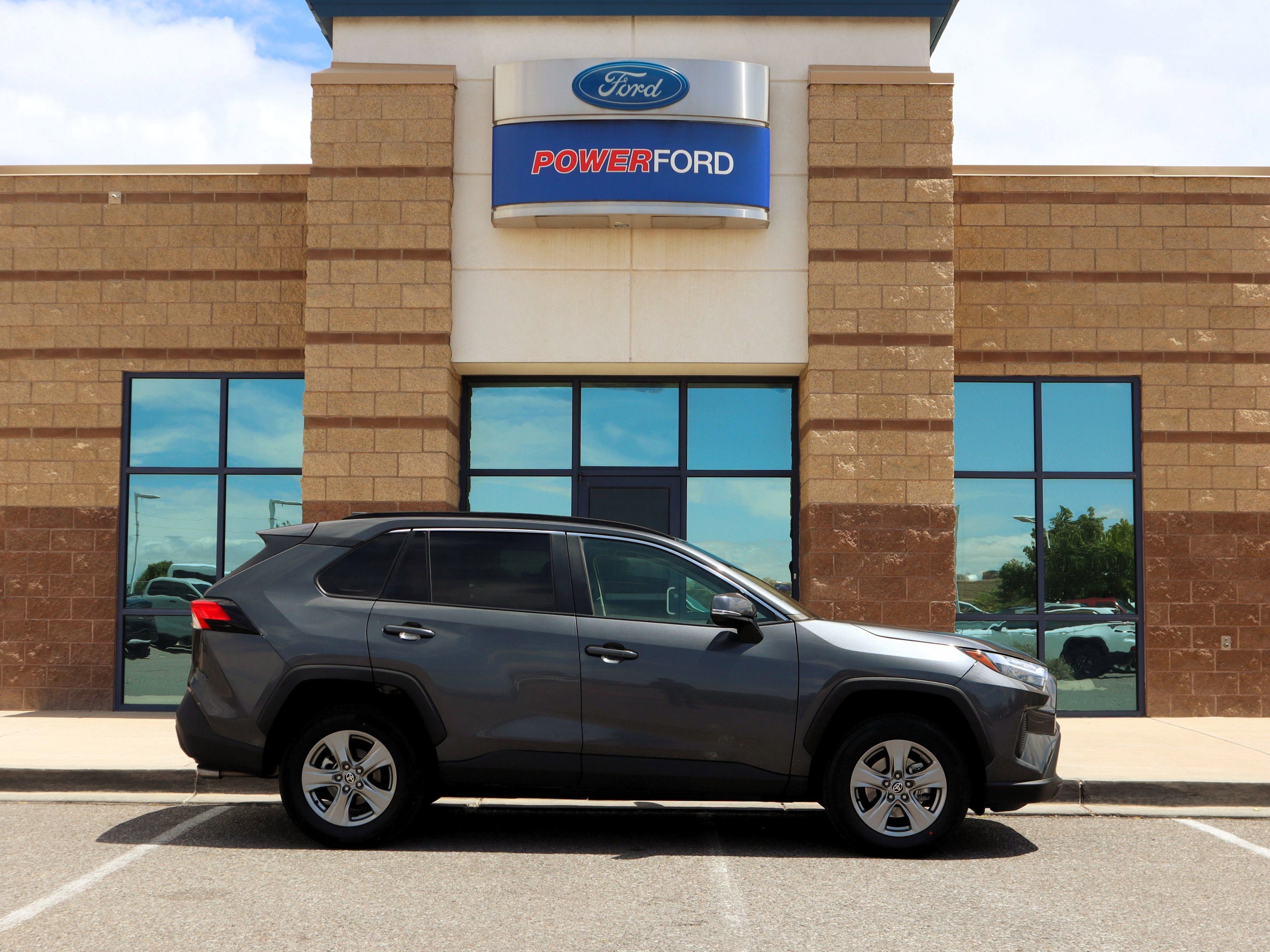 Used 2024 Toyota RAV4 XLE w/ Convenience Package FWD image 5