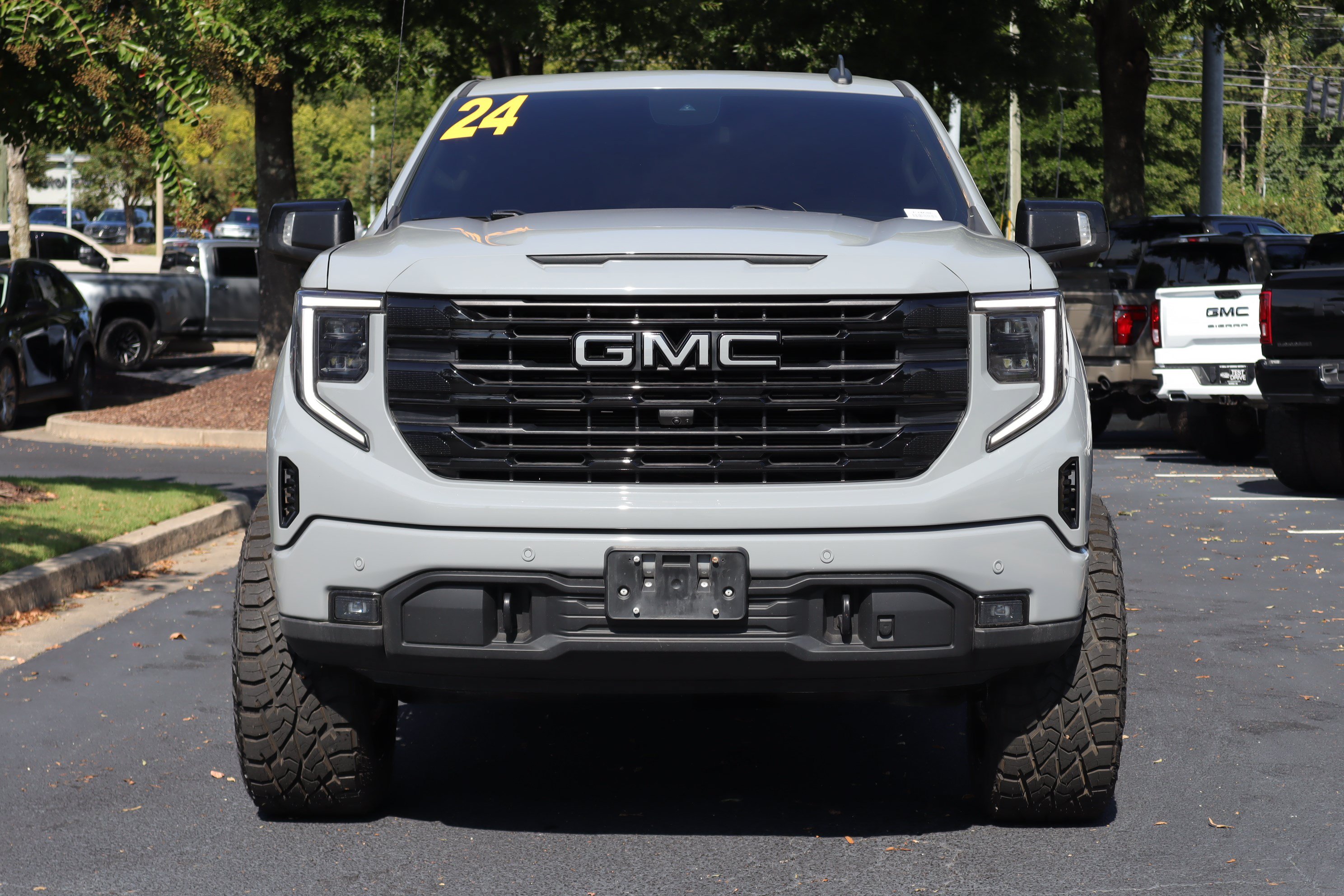 Used 2024 GMC Sierra 1500 Elevation w/ Elevation Premium Package AWD/4WD image 36