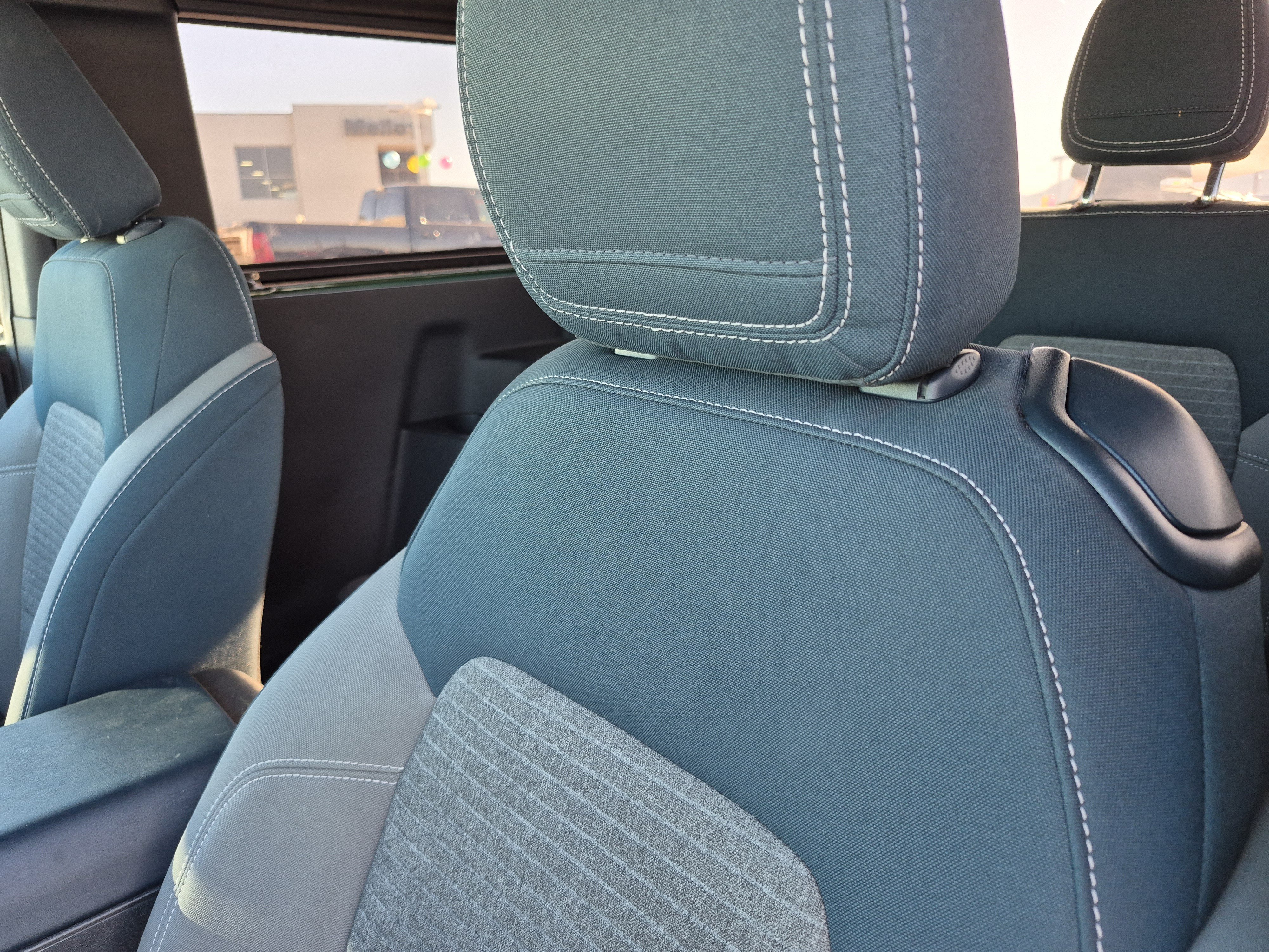 Used 2023 Ford Bronco Outer Banks AWD/4WD image 18