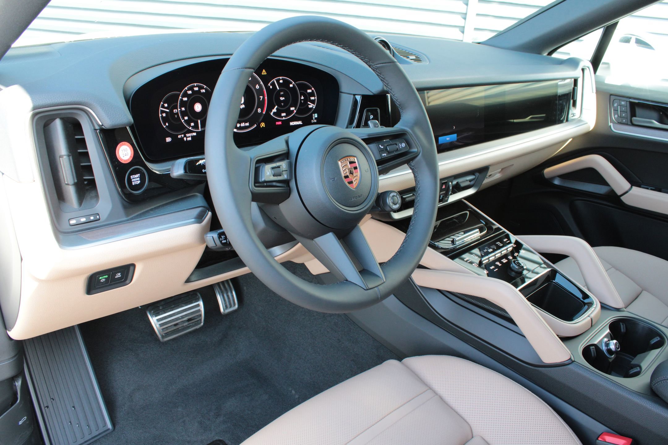 New 2026 Porsche Cayenne Coupe image 4