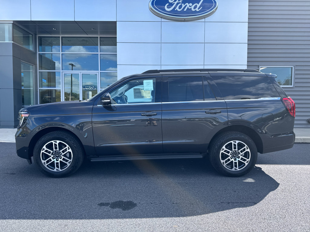 New 2025 Ford Expedition Active image 12
