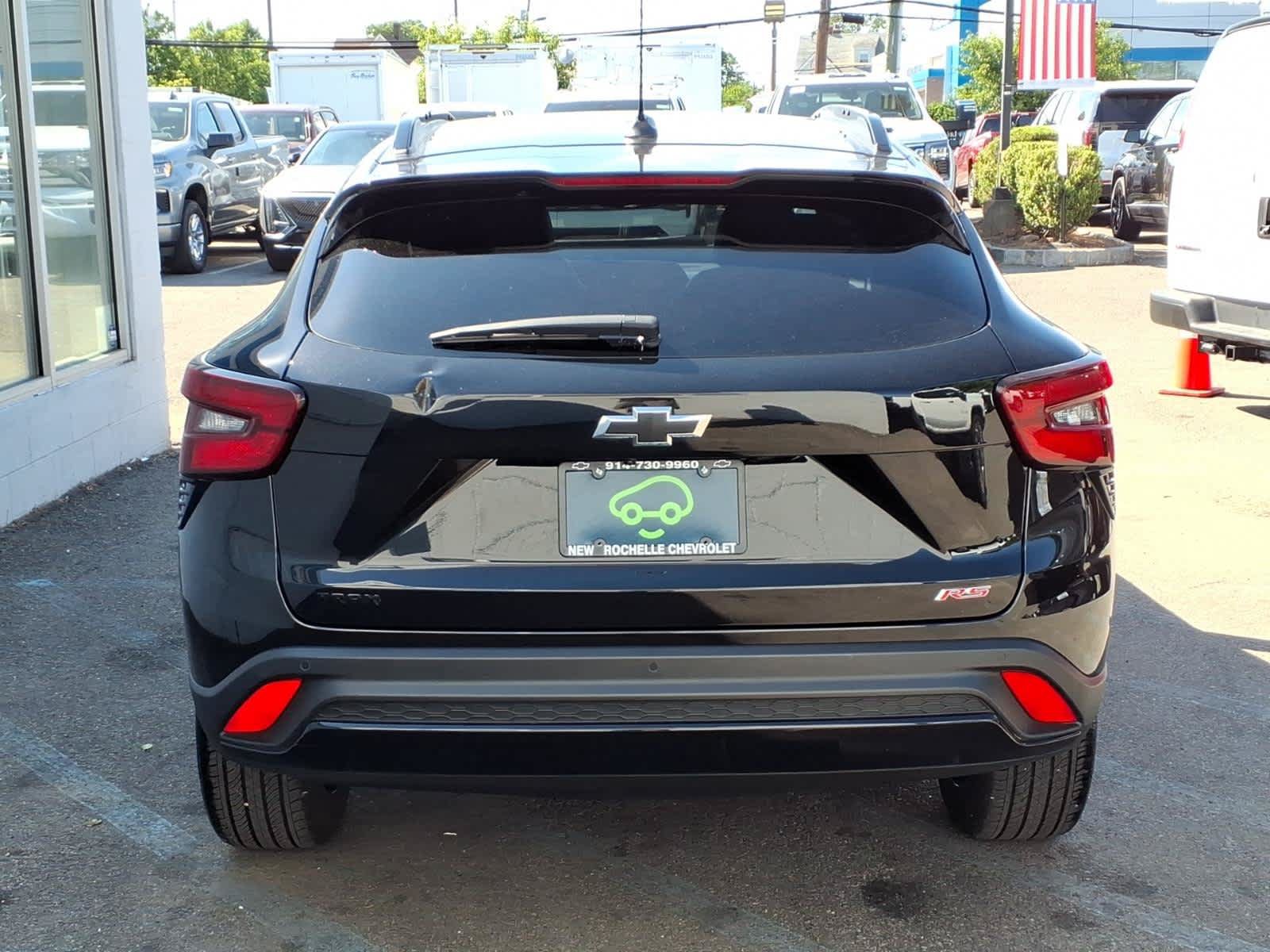 Used 2025 Chevrolet Trax RS w/ Driver Confidence Package FWD image 5