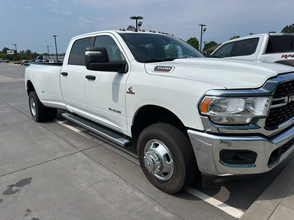 Used 2023 RAM 3500 Big Horn w/ Level 1 Equipment Group AWD/4WD image 3