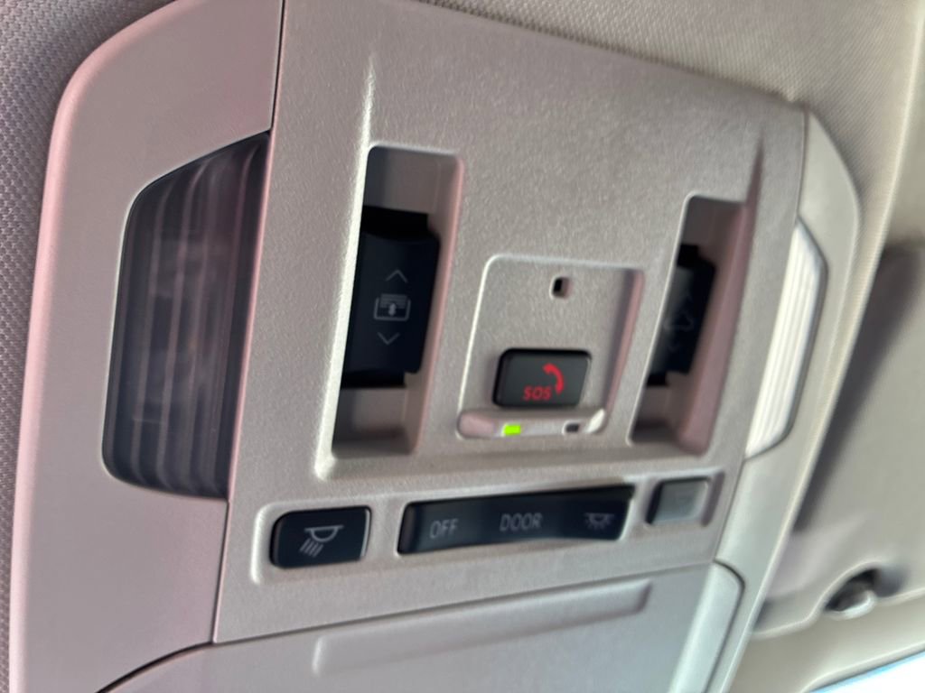 New 2026 Toyota Highlander Platinum image 44