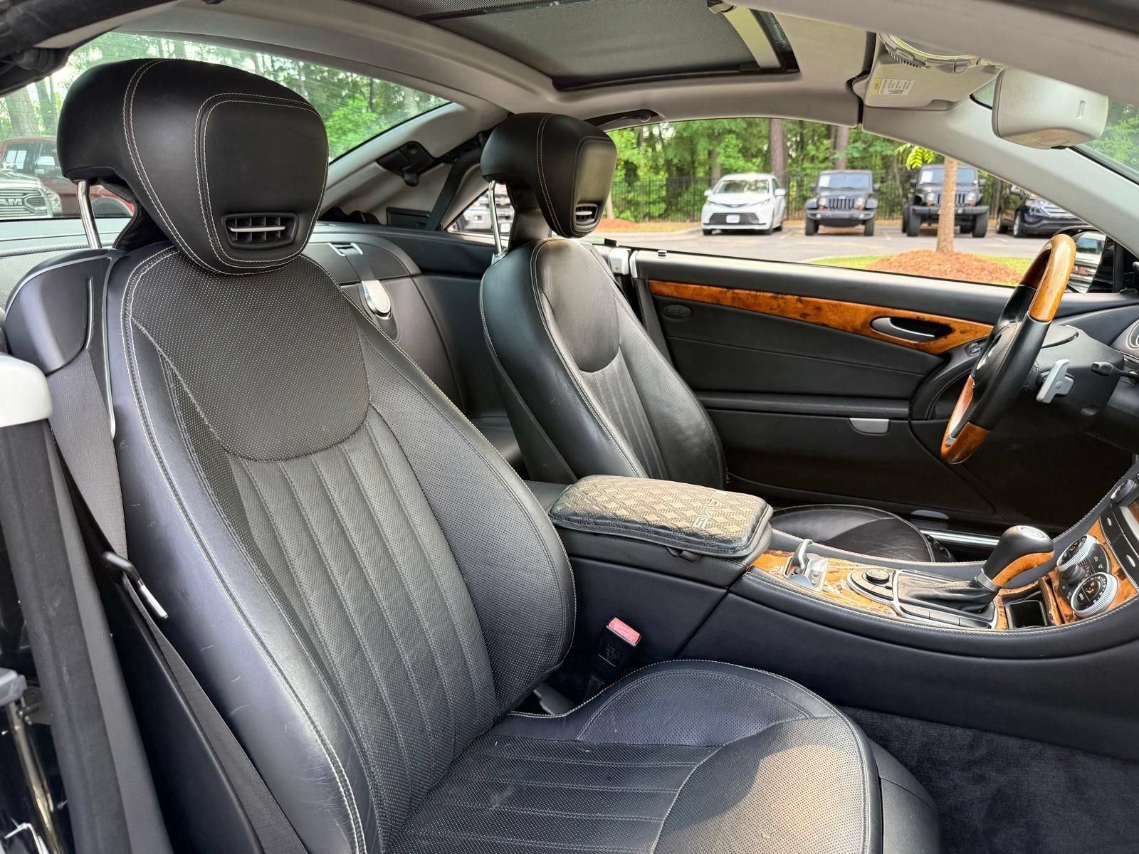 Used 2011 Mercedes-Benz SL 550 image 25