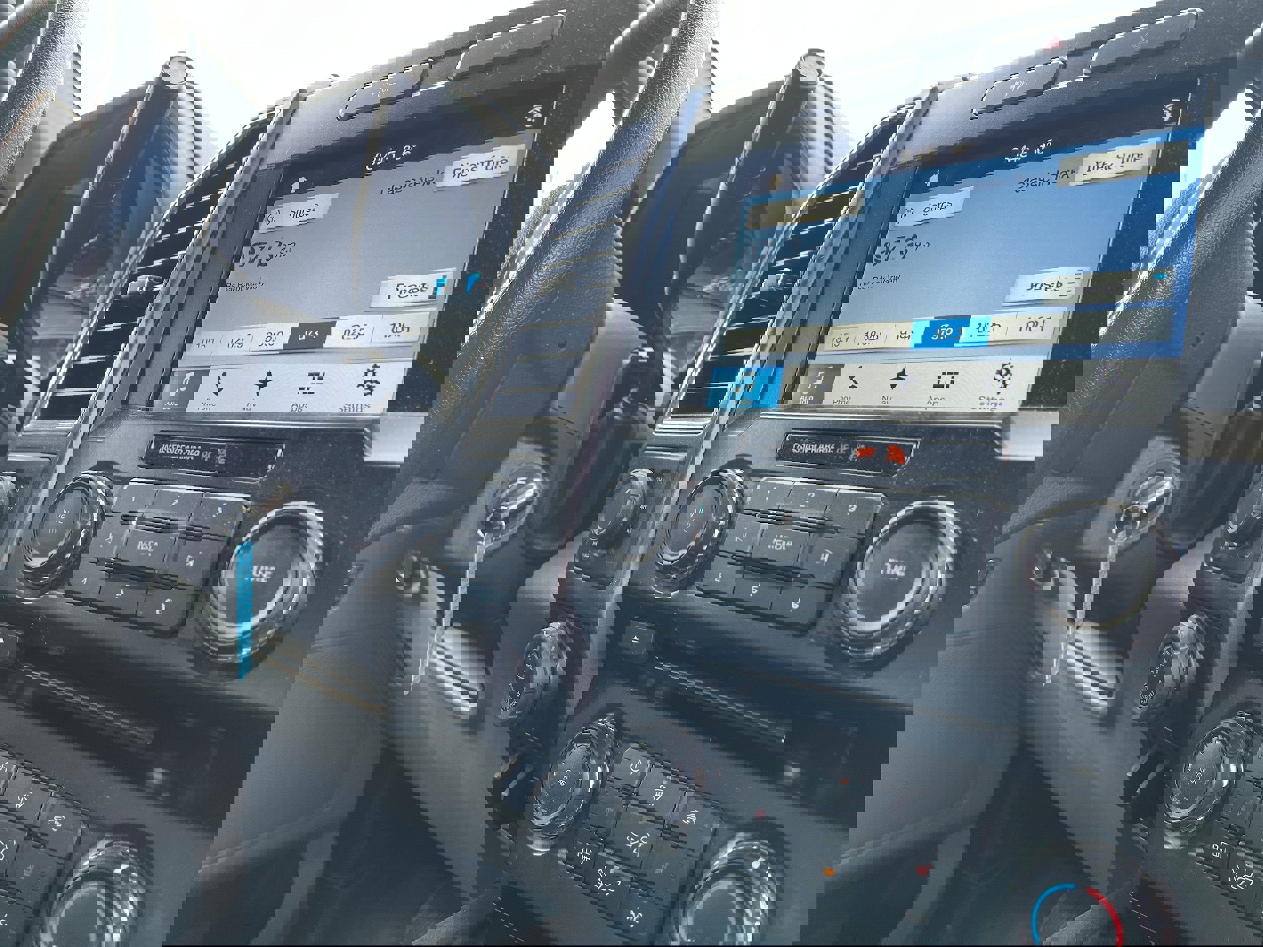 Used 2016 Ford F150 XLT w/ Equipment Group 302A Luxury image 14