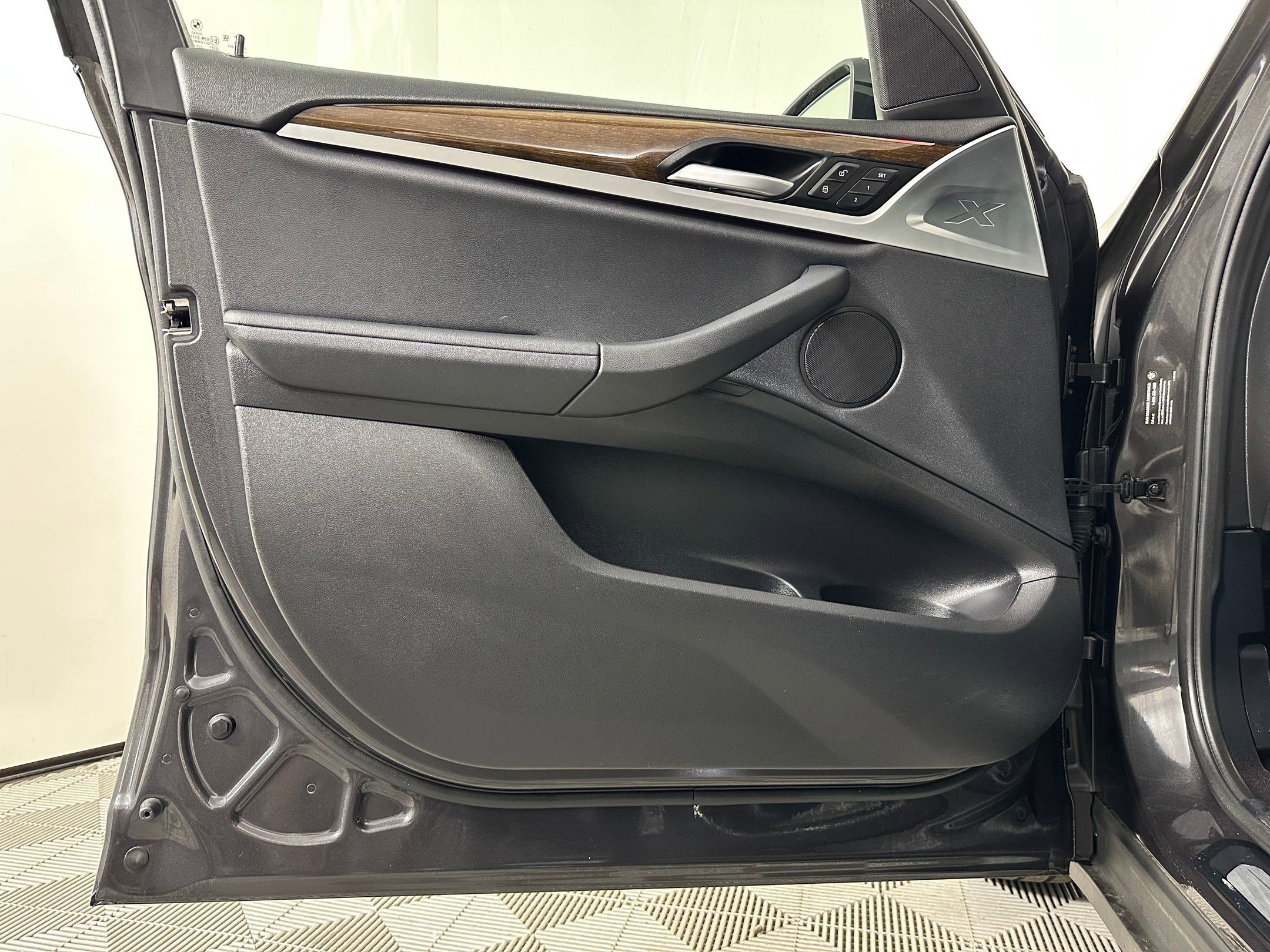 Used 2021 BMW X3 sDrive30i w/ Convenience Package image 11