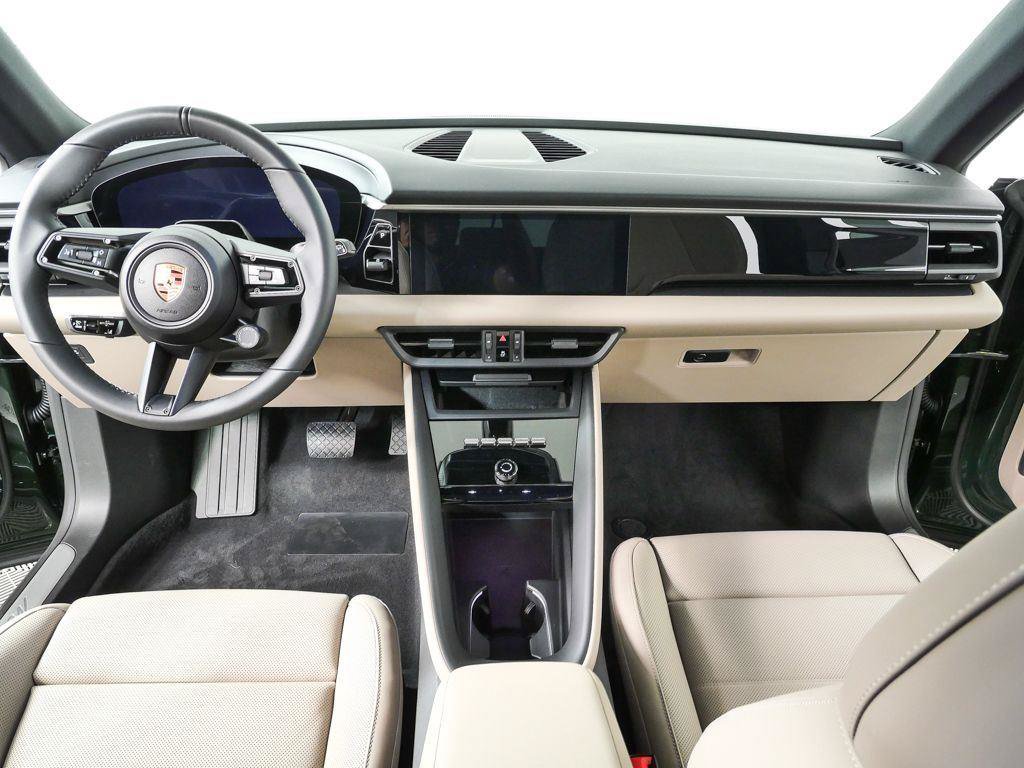 New 2026 Porsche Macan Electric RWD image 19