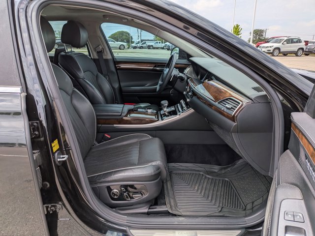 Used 2018 Genesis G90 5.0 Ultimate RWD image 21