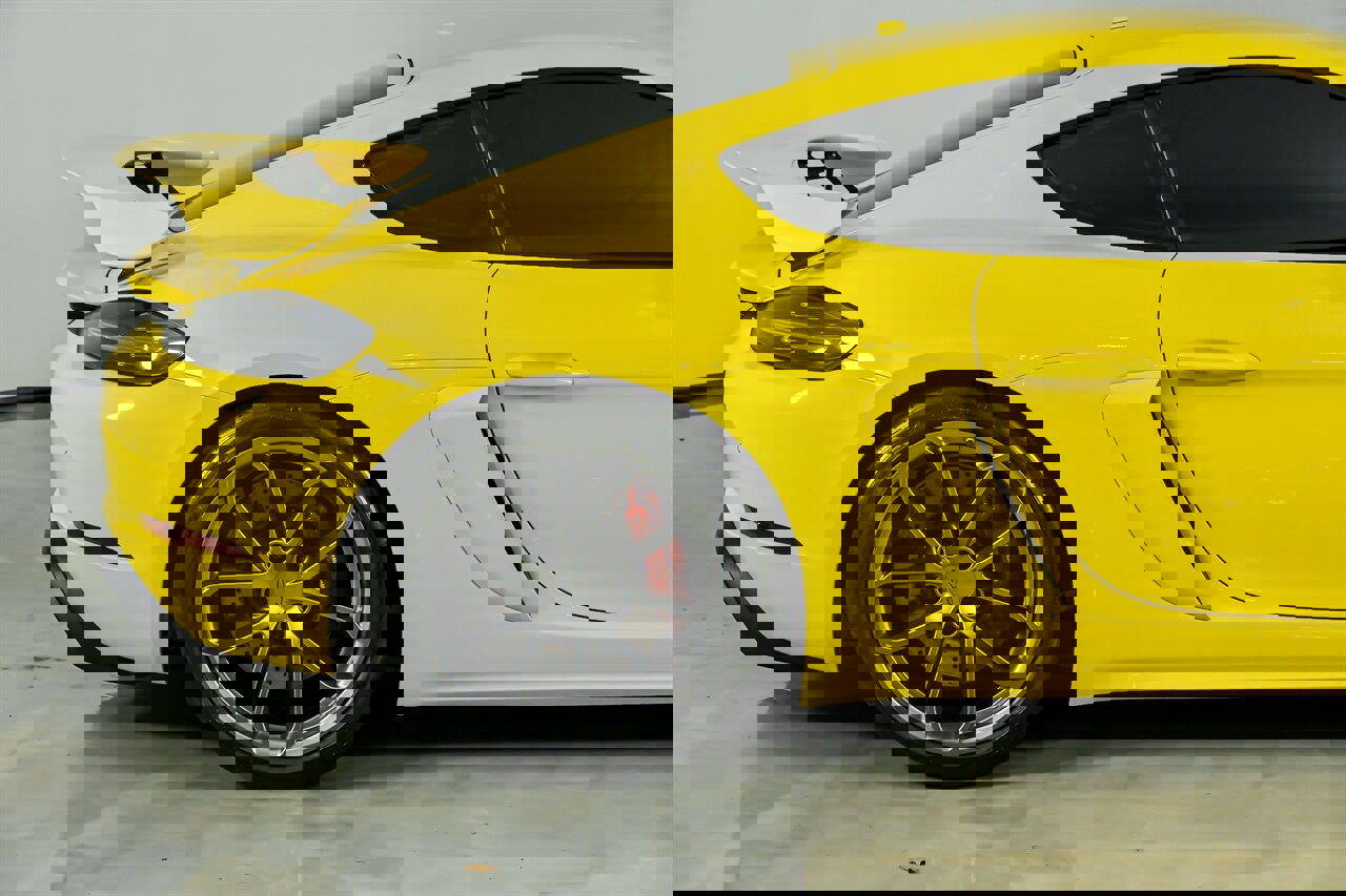 Used 2020 Porsche 718 Cayman GT4 image 13