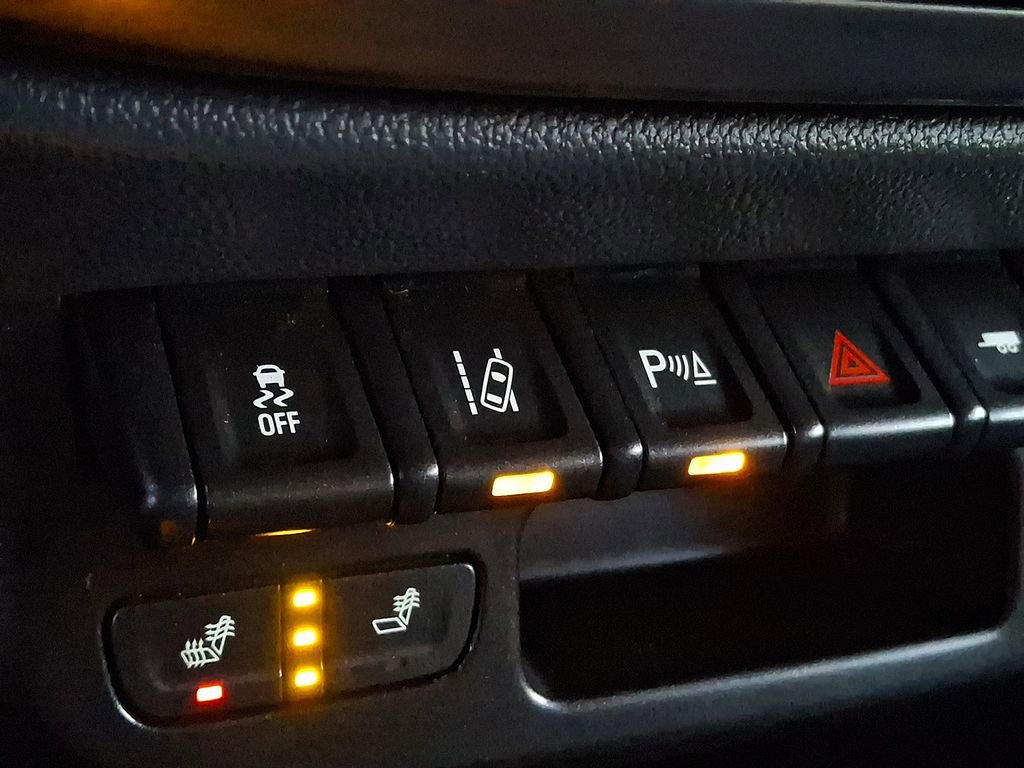 Used 2021 Chevrolet Colorado Z71 w/ Z71 Midnight Edition image 21