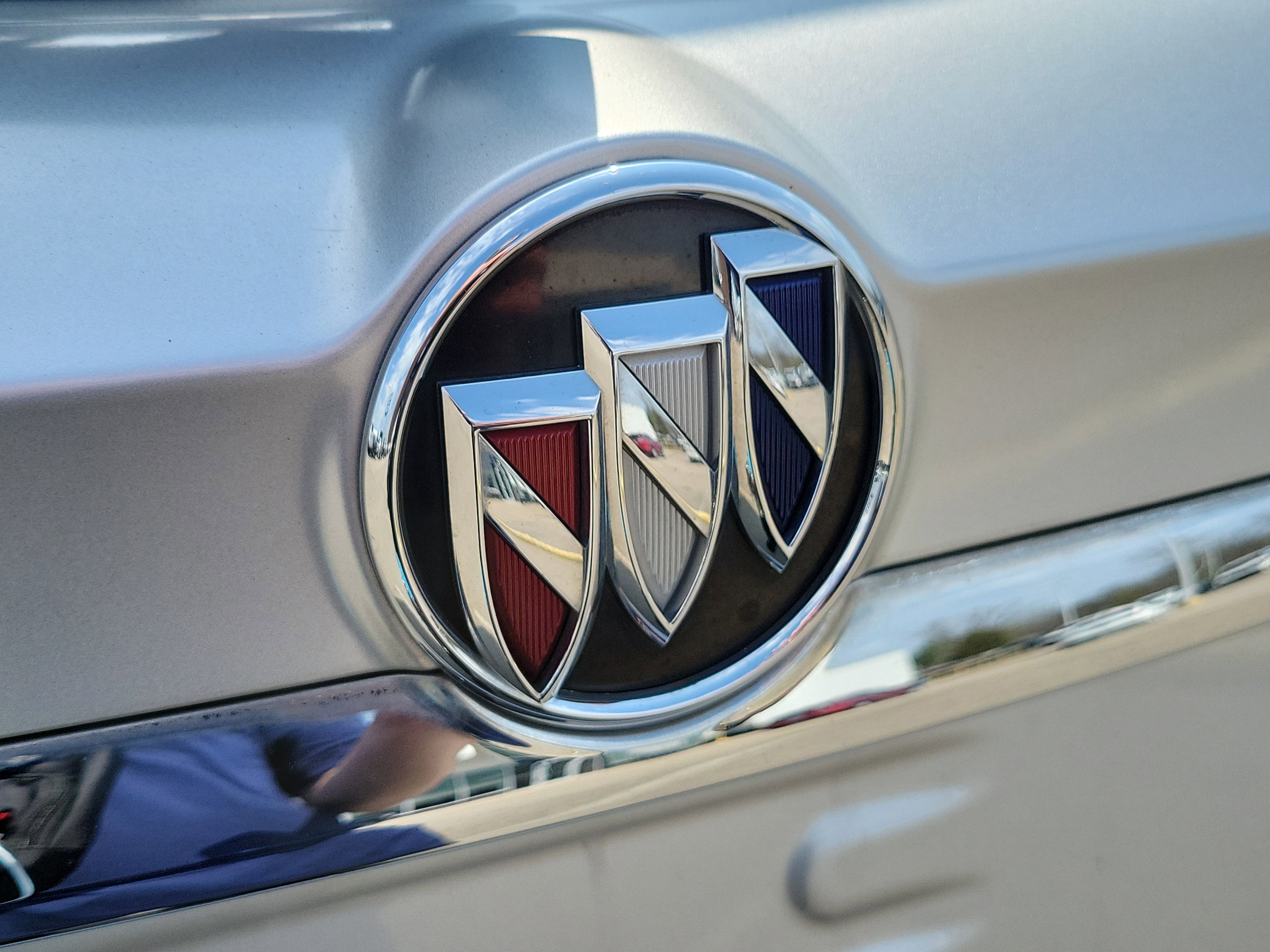 Used 2020 Buick Encore Preferred image 7